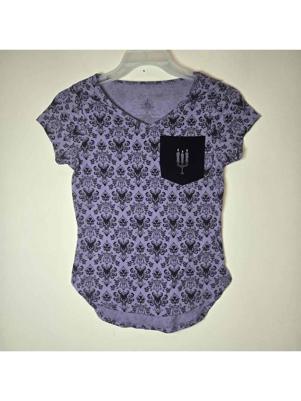 Disney Parks Haunted Mansion Shirt Women sz XS Purple Wallpaper Print Pocket Top